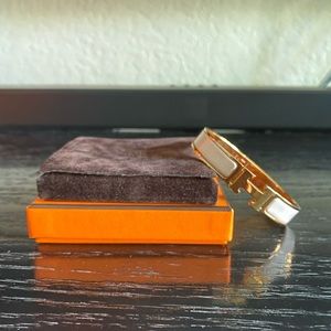 Hermes Clic H bracelet in Beige with Rose gold hardware size GM.